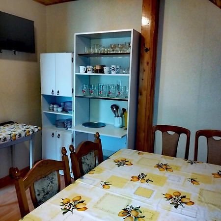 Vadkacsa Apartmanhaz Medencevel Zamárdi Exteriér fotografie