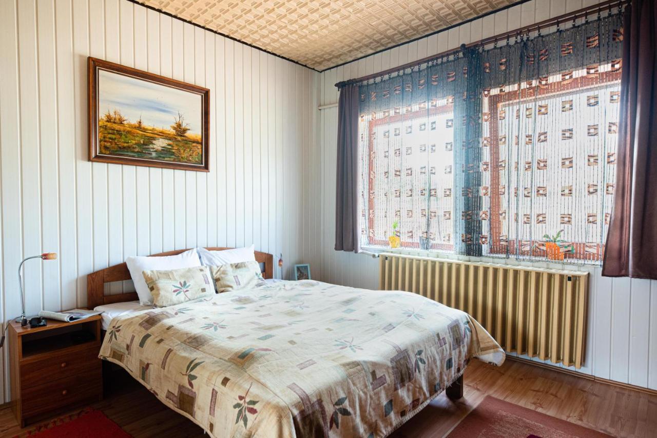 Vadkacsa Apartmanhaz Medencevel Zamárdi Exteriér fotografie